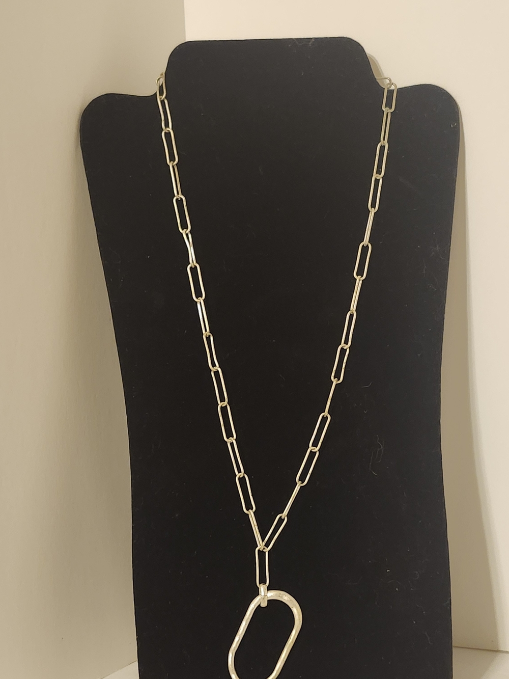 Silver Paperclip Chain Necklace with Oval Pendant